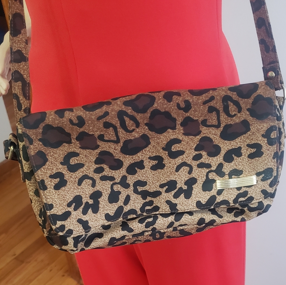 Leopard Print Multipocket Zip & Snap Closure Cros… - image 2